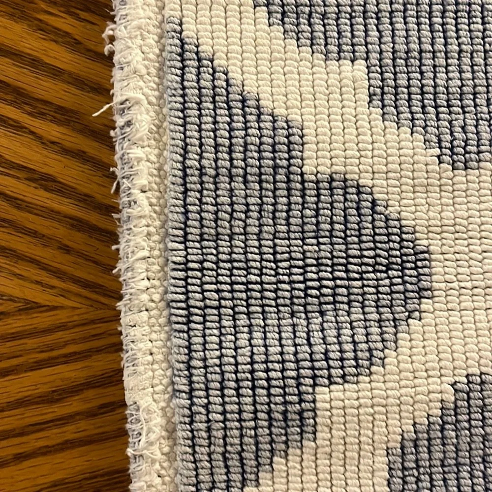Natural Cotton Bath Mat / Throw Rug White & Blue Design